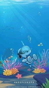 Adorable snoopy under water iphone wallpaper